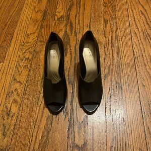 Tahari Black Peep Toe Heels